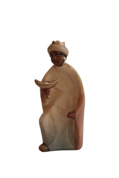 König kniend