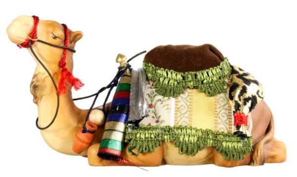 Kamel liegend bepackt Kamel liegend bepackt