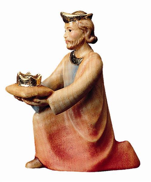 König kniend