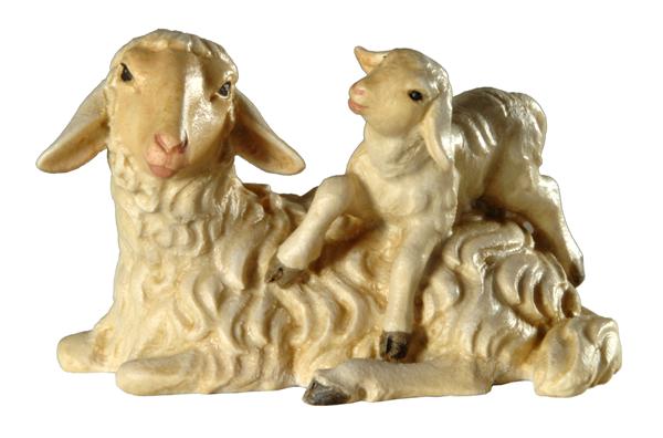 Schaf liegend mit Lamm