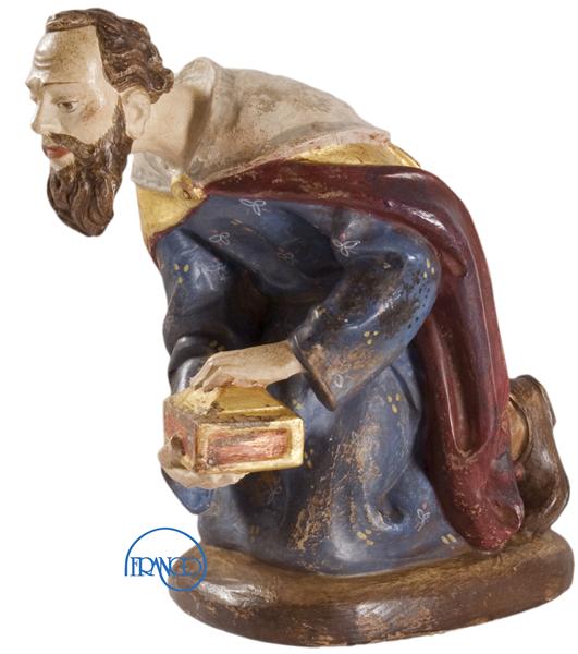 König kniend