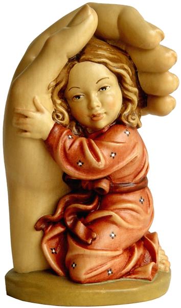Schützende Hand Mädchen in Linde Schützende Hand Mädchen in Linde
