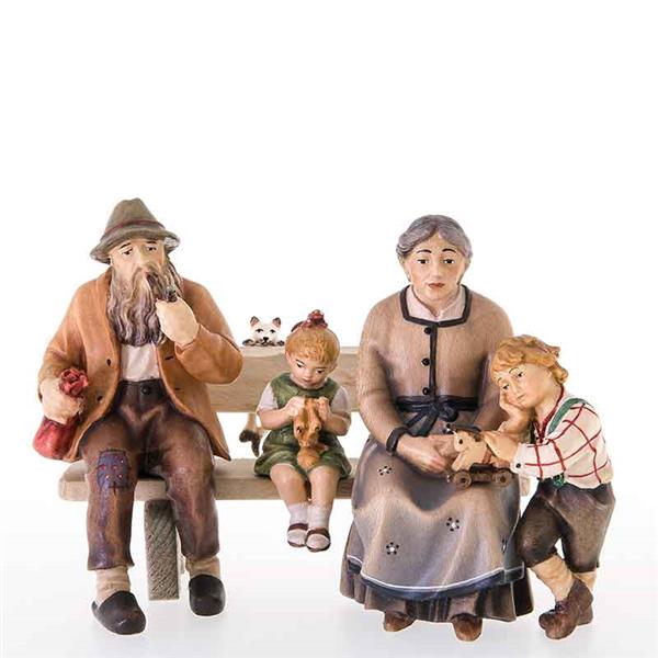 Oma und Opa mit Kindern auf Bank Oma und Opa mit Kindern auf Bank