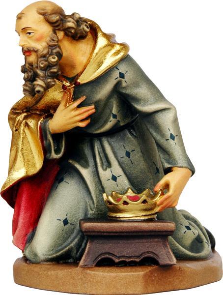 König kniend